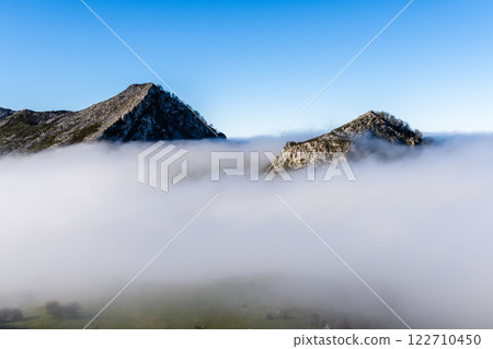 Misty Mountain Peaks Misty Mountain Peaks 122710450