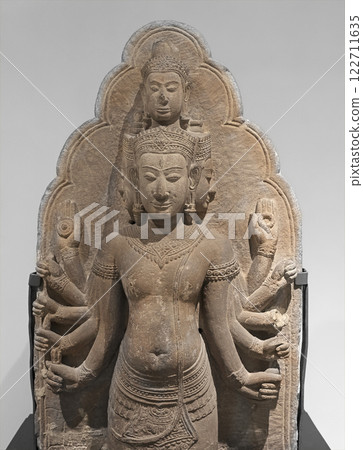 Five headed Shiva statue (Dadashiva), 17 th century. Found at Wat Na Pra Men, Phra Nakhon Si Ayuttaya province 122711635