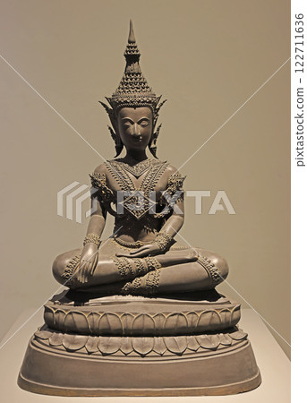 Buddha statue in royal regalia, Ayutthaya art, circa 18 th century 122711636