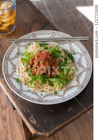 Jarger noodles Jarger noodles 122713886