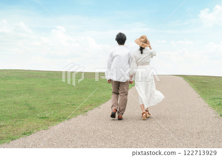 Image of honeymoon, honeymoon, traveling lover, couple, married couple Image of honeymoon, honeymoon, traveling lover, couple, married couple 122713929