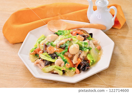 Note: The steam is synthetic. Eight treasures, a Chinese dish full of vegetables. 122714600