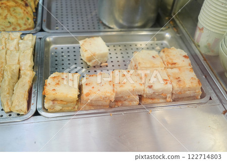 A scene from a Taiwanese specialty radish cake stall - A traditional taste baked to perfection A scene from a Taiwanese specialty radish cake stall - A traditional taste baked to perfection 122714803