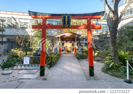 Hebi-kubo Shrine, Futaba 4-chome, Shinagawa-ku, Tokyo Hebi-kubo Shrine, Futaba 4-chome, Shinagawa-ku, Tokyo 122715227