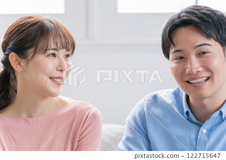 person, couple, grin 122715647