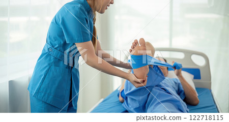Nurse taking care of patients Help with physical therapy to restore muscles. and help take care of the health of patients Nurse taking care of patients Help with physical therapy to restore muscles. and help take care of the health of patients 122718115
