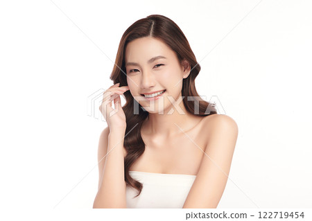 Beautiful young asian woman with clean fresh skin on white background, Face care, Facial treatment, Cosmetology, beauty and spa, Asian women portrait. 122719454