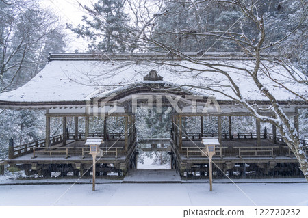 Winter approach to Kurama Temple, Yuki Shrine (Utsuku Myojin), Haiden 122720232
