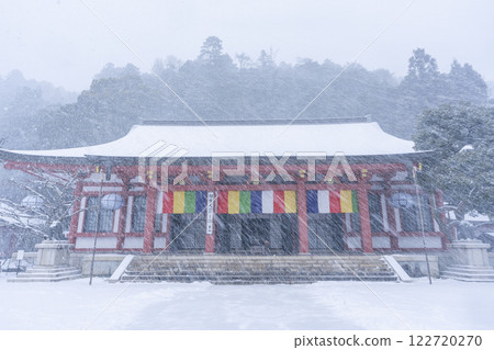 The silvery white world of Kurama Temple: The main hall and the Kongo-sho 122720270