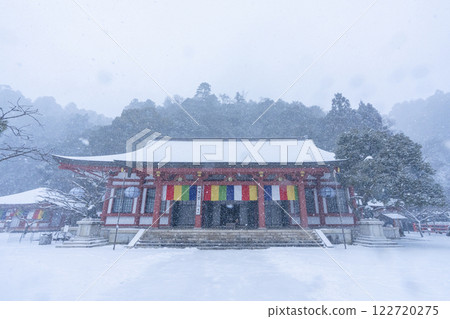 The silvery white world of Kurama Temple: The main hall and the Kongo-sho 122720275