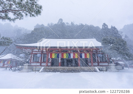 The silvery white world of Kurama Temple: The main hall and the Kongo-sho 122720286