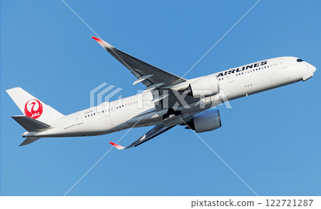 JAL A350-900 takeoff and climb JAL A350-900 takeoff and climb 122721287