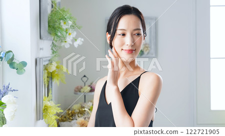 Female beauty portraits, skin care, cosmetics Female beauty portraits, skin care, cosmetics 122721905