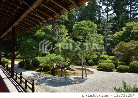 萬壽院:從鶴島大聖院望去的聖院庭園 萬壽院:從鶴島大聖院望去的聖院庭園 122722294