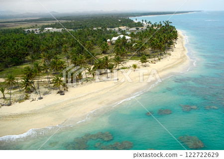 Empty beach 122722629