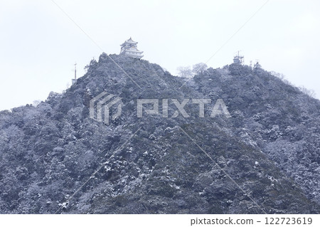Snowy Mount Kinka (Gifu Castle) Snowy Mount Kinka (Gifu Castle) 122723619