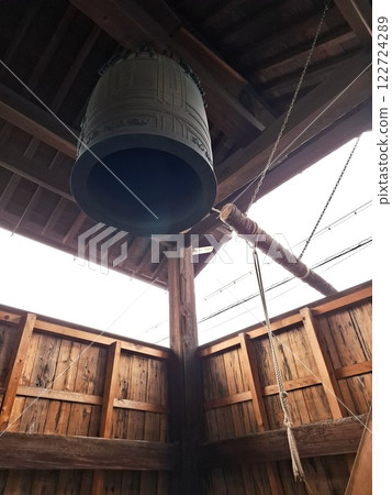 寺廟的鐘聲 寺廟的鐘聲 122724289