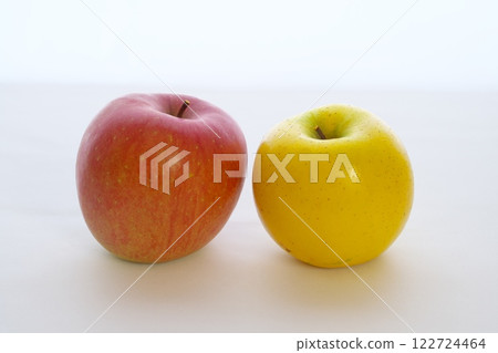 Fresh apple 122724464