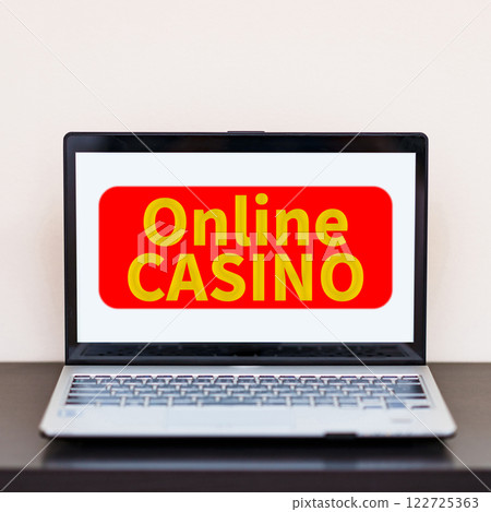 Illegal gambling through online casinos has become a social problem. 122725363