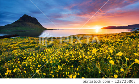 The picturesque sunset over landscapes and waterfalls. Kirkjufell mountain,Iceland 122726805