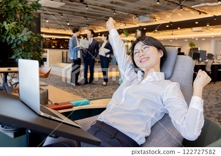 People working in the designer office 122727582