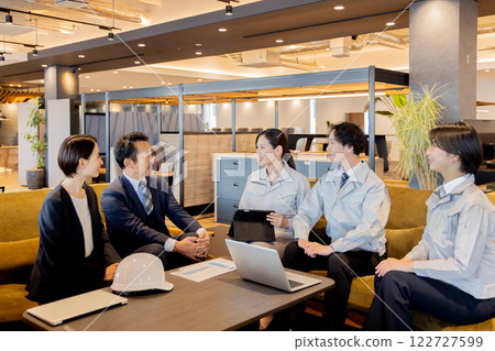 People working in the designer office 122727599