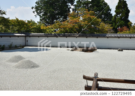 Manshuin Temple, Shinden Front Garden, Blind Turtle and Floating Tree Garden (Sakyo Ward, Kyoto City) 122729495