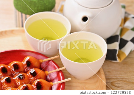 Mitarashi dango is a representative Japanese sweet. Mitarashi dango is a representative Japanese sweet. 122729558