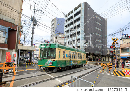 京福電鐵、Mobo 611系列新江之電列車在西院站附近運行 122731345