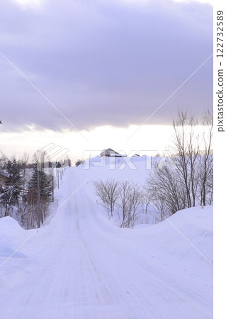 <<Hokkaido>> Scenery around the Furano Roller Coaster Road on snow <<Hokkaido>> Scenery around the Furano Roller Coaster Road on snow 122732589