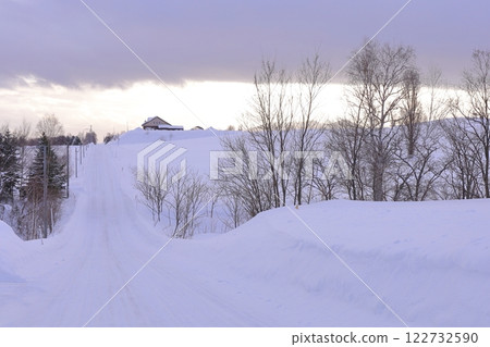 <<Hokkaido>> Scenery around the Furano Roller Coaster Road on snow 122732590