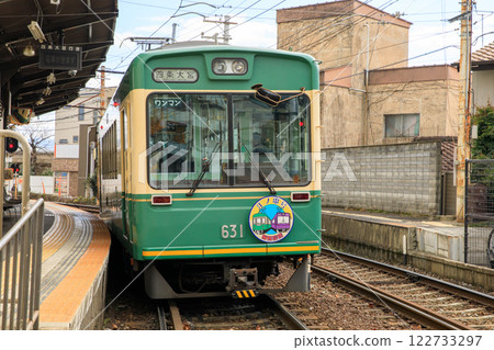 Keifuku Electric Railway, Mobo 611 series Shin-Enoden train parked at Nishinokyo Station Keifuku Electric Railway, Mobo 611 series Shin-Enoden train parked at Nishinokyo Station 122733297
