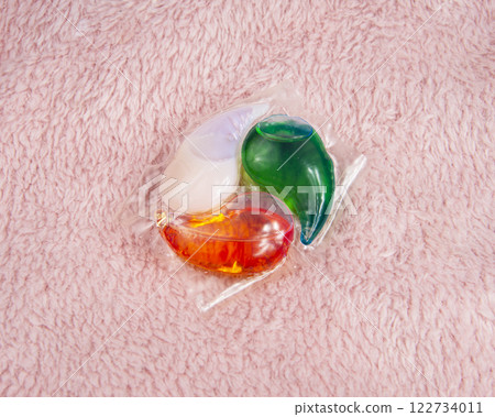 Multicolor gel capsule for washing powder on fabric textile 122734011