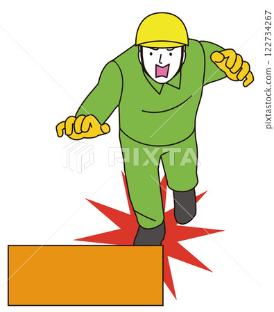 建築工地等危險狀況。一名工人被地板上的包裹絆倒，嚇了一跳。 122734267