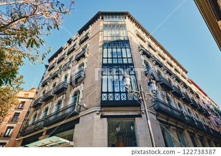 Facade of ancient building located in heart of Zaragoza 122738387