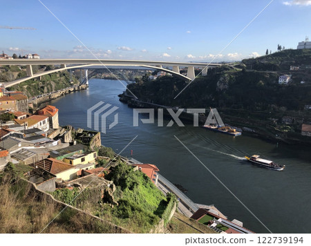 European cityscape, colorful landscape, view of Portuguese city 122739194