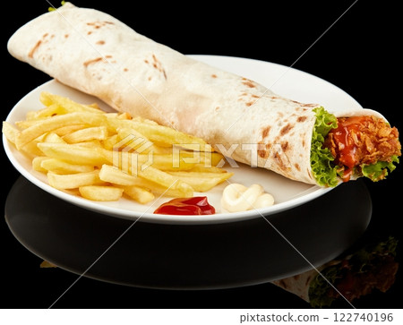 Golden Fried Halal Chicken with Aromatic Spices Golden Fried Halal Chicken with Aromatic Spices 122740196