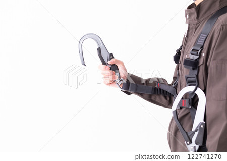 配戴建築安全帶的圖片（庫存照片） 122741270