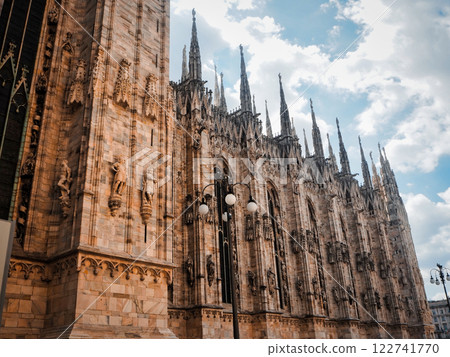 Summer in Milan (Milan, Italy, photo taken in 2019) 122741770
