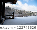 The snow-covered stage at Kiyomizu 122743626