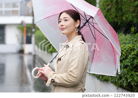Beautiful Japanese women 122743920