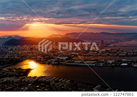 Takamatsu dyed orange at dusk① Takamatsu dyed orange at dusk① 122747001