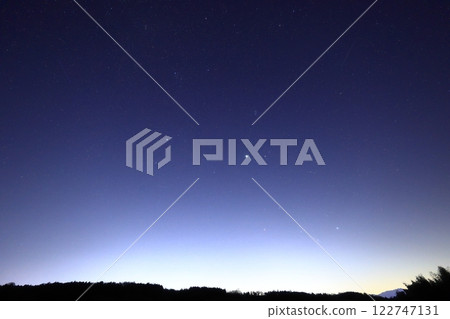 Looking at the eastern winter night sky from Tomioka City, Gunma Prefecture 122747131