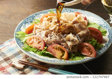 國產品牌五花肉沙拉涮鍋 國產品牌五花肉沙拉涮鍋 122747987