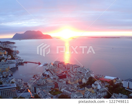 Sunset in Alesund, Norway 122749811