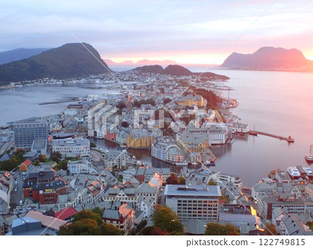 Sunset in Alesund, Norway 122749815