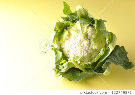 cauliflower  122749871