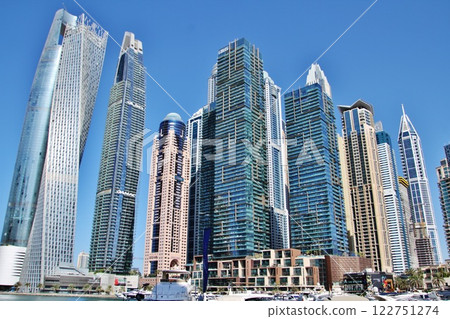 Skyscrapers in Dubai Marina 122751274