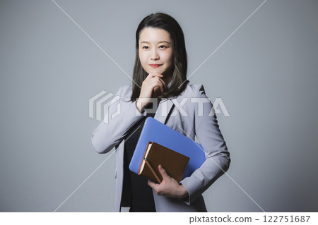Business woman 122751687