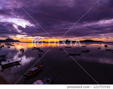 Beautiful sunset or sunrise clouds sky,Nature Light Sunset over sea, Colorful scenery Sky with Amazing dark clouds and waves in sunset sky nature cloud background 122753592